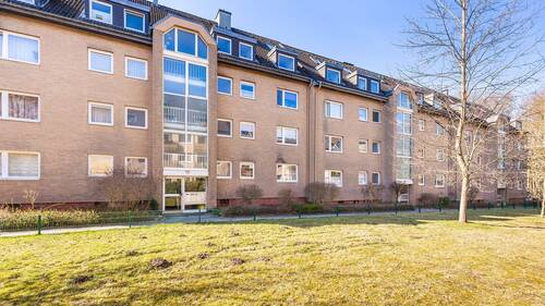 Vorderansicht - 3 Zimmer Etagenwohnung zum Kaufen in Hamburg