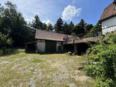 Sicht auf Stallgebäude - 7 Zimmer Mehrfamilienhaus, Wohnhaus in Munster/Oerrel