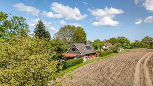 Ruhe genießen - Einfamilienhaus mit 135,00 m² in Kiesby zum Kaufen