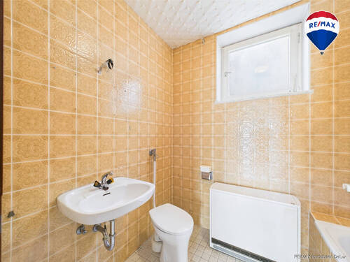 RE/MAX Immobilien DeLux Haus Beckingen/Erbringen Bad - 