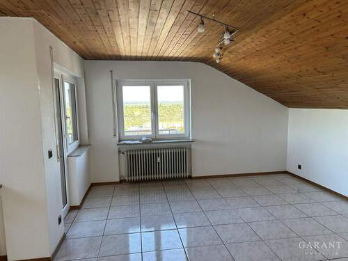 Wohnzimmer - 3 Zimmer Etagenwohnung zur Miete in Benningen am Neckar