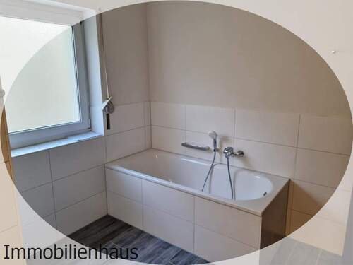 TGL-Bad mit Wanne.jpg - 