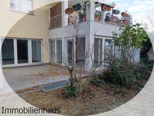 Blick kleine Terrasse.jpg - Große Wohnküche! EG-Wohnung mit viel Platz und schöner Terrasse! Fbh.-Heizung! TGL-Bad!