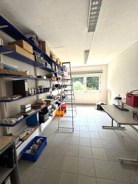 Büro oder Lagerraum im EG - 