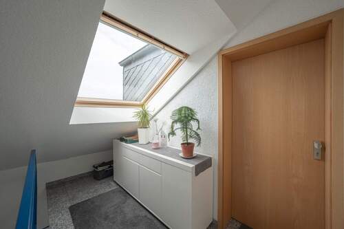 Treppenhaus - 2 Zimmer Etagenwohnung zum Kaufen in Mönchengladbach