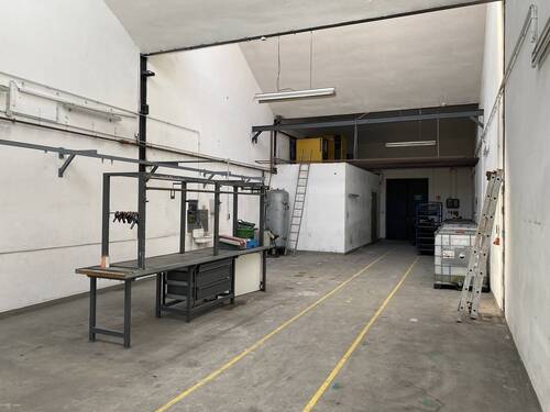 Produktionshalle - 