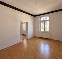 Stilvolle 4-Zimmer-Altbauwohnung mit Fischgrätenparkett in Frankfurt-Bornheim - Frankfurt am Main Nordend-Ost