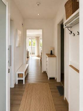 Bild 1 - Ihr neues Zuhause: Helle 3-Zimmer-Wohnung mit Balkon & Wohlfühlcharakter