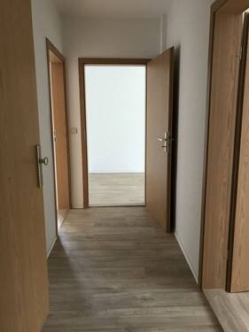 Beispielbild Flur - 2 Zimmer Etagenwohnung zur Miete in Halle