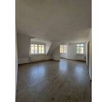 Lichtdurchflutete 2-Zimmer-Wohnung - Crimmitschau