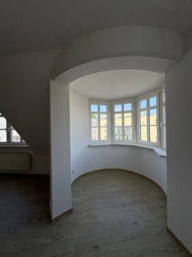 Erker - 2 Zimmer Etagenwohnung zur Miete in Crimmitschau