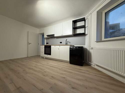 Küche inkl. Elektrogeräte - Frisch renovierte 2-Zimmer-Wohnung nahe Inselwall - ideal für WG oder Paar