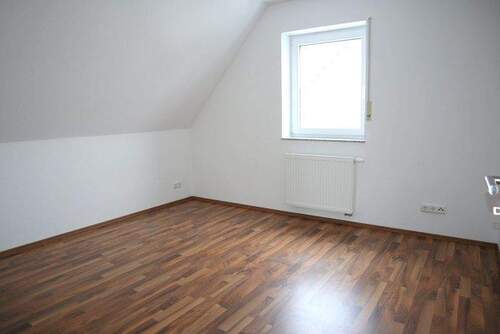 Geräumiges Schlafzimmer - 