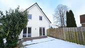 Neuwertiges Einfamilienhaus - 0 % Käuferprovision! Neuwertiges Einfamilienhaus mit kleinem Garten am ländlichen Stadtrand!