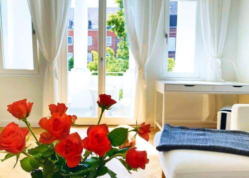 Wohnzimmer - 3 Zimmer Etagenwohnung zur Miete in Kiel