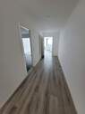 Einblick Flur - 3 Zimmer Etagenwohnung zur Miete in Neustrelitz