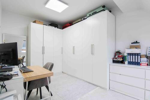 Schlafzimmer 2. OG . - 