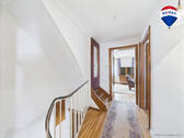 RE/MAX Immobilien DeLux Haus in Losheim am See/ Bachem - 