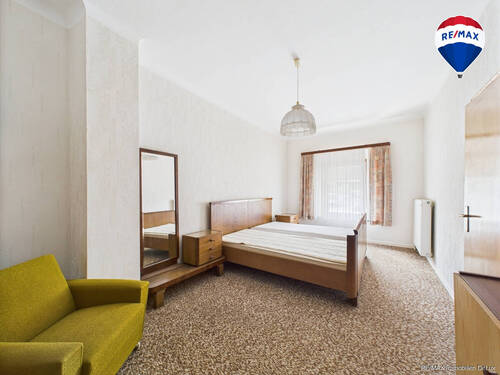 RE/MAX Immobilien DeLux Haus in Losheim am See/ Bachem - 