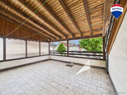 RE/MAX Immobilien DeLux Haus in Losheim am See/ Bachem - 