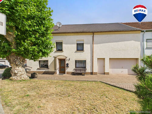 RE/MAX Immobilien DeLux Haus in Losheim am See/ Bachem - Zuhause mit Charme und viel Platz