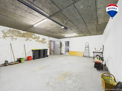 RE/MAX Immobilien DeLux Haus in Losheim am See/ Bachem - 