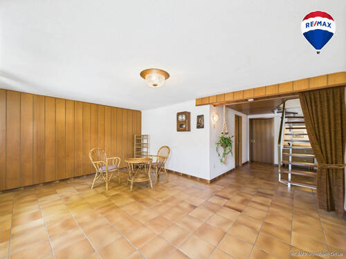 RE/MAX Immobilien DeLux Haus in Losheim am See/ Bachem - 5 Zimmer Einfamilienhaus in Losheim am See / Bachem