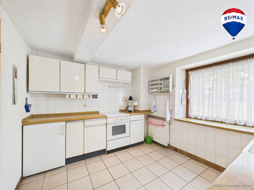 RE/MAX Immobilien DeLux Haus in Losheim am See/ Bachem - 