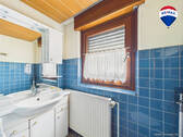 RE/MAX Immobilien DeLux Haus in Losheim am See/ Bachem - 