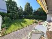 Großer Garten m. geschützter Terrasse - 