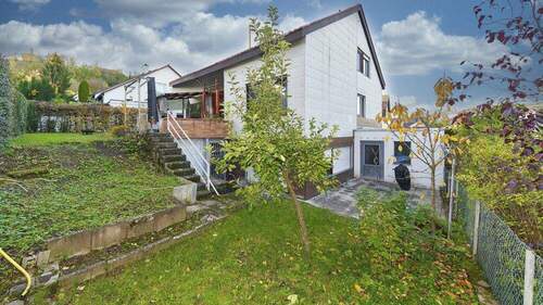 Aussenansicht_Garten_03 - 6 Zimmer Mehrfamilienhaus, Wohnhaus in Asperg