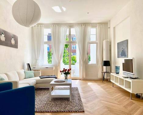 Fensterfront zur Loggia - Etagenwohnung mit 89,00 m² in Kiel / Brunswik zur Miete