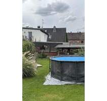 Doppelhaushälfte in Moers-Scherpenberg mit großem Garten