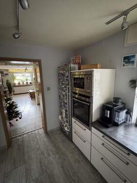 Blick aus der Küche - 6 Zimmer Doppelhaushälfte in Moers