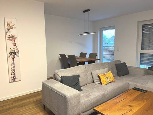 Toller, heller Wohn- & Essbereich - Etagenwohnung mit 97,00 m&sup2; in Seukendorf zur Miete