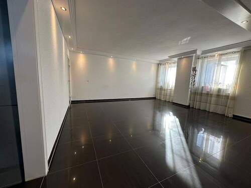 Wohnzimmer - 3 Zimmer Etagenwohnung zum Kaufen in Kaarst