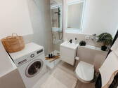 Badezimmer mit Regendusche - 