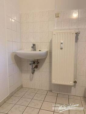 Bad mit Dusche - 