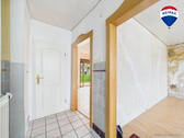 RE/MAX Immobilien DeLux Haus Mettlach Flur - Einfamilienhaus mit 174,00 m² in Mettlach zum Kaufen