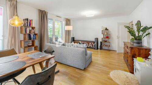 Wohnzimmer 2-1 - 4 Zimmer Etagenwohnung in München