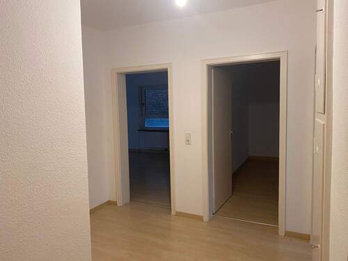Flur.jpg - 2 Zimmer Etagenwohnung zur Miete in Stuttgart