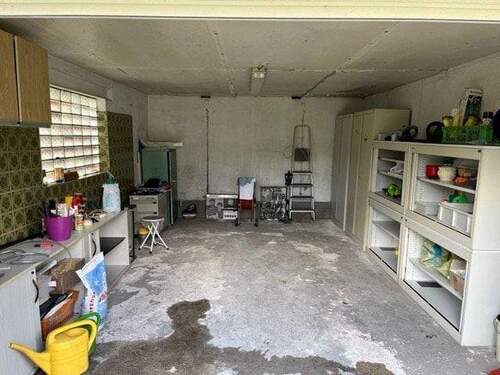 tagtesbelichtete Garage - 2 Zimmer Einfamilienhaus in Berlin