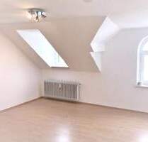 Trier-Kürenz* helle 2 ZKB Dachgeschosswohnung mit Garten in zentraler Lage!