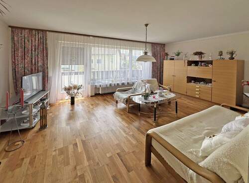 Wohnzimmer OG - 6 Zimmer Mehrfamilienhaus, Wohnhaus in Kolbermoor