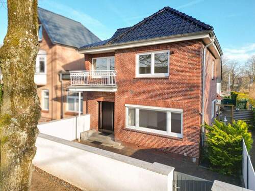 Außenansicht - Umfangreich modernisiertes verbundenes Einfamilienhaus in schöner Wohnstraße!