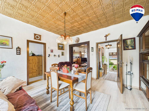 RE/MAX Immobilien DeLux Haus Reimsbach - 