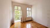 Wohnzimmer mit Balkon - Wohlfühloase in Berlin Pankow Ob Single, Pärchen oder als WG!