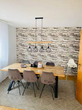 Essplatz - 8 Zimmer Einfamilienhaus in Erlangen