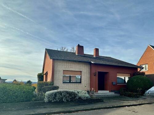 Straßenansicht - Einfamilienhaus mit 125,00 m&sup2; in Merzenich zum Kaufen