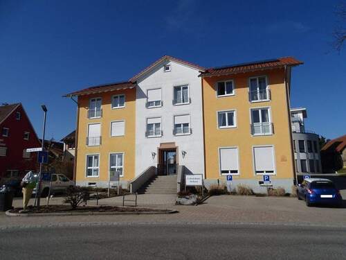 Frontseite - Altersgerechte Wohnung in Tuningen - sofort frei!